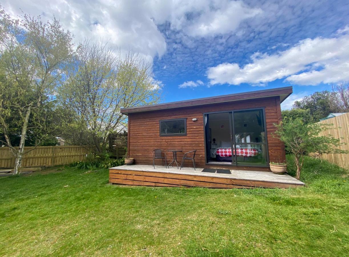 Lake Hawea Cabin With Mountain Views- Outdoor Bath! Eksteriør billede